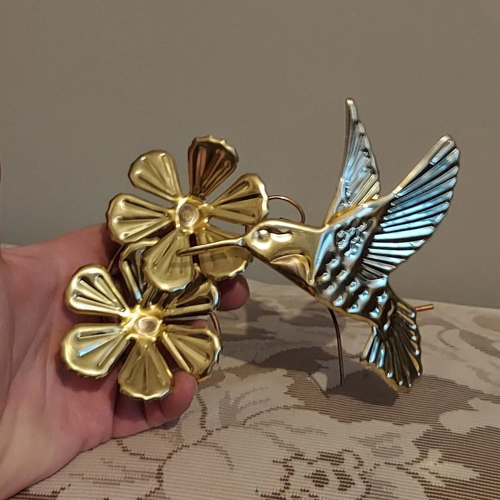 Vintage Brass Tone Metal Hummingbird and Flowers Wall Art Decor 5x6 Inch